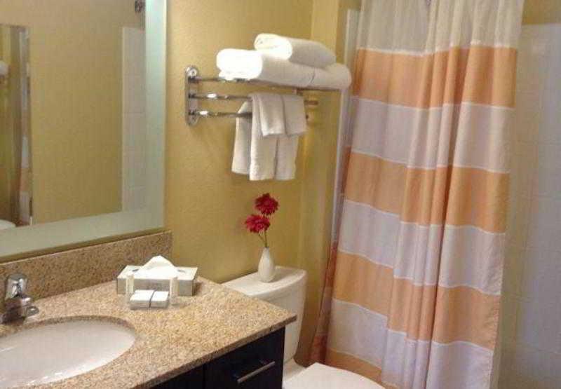 Towneplace Suites By Marriott San Diego Carlsbad / ויסטה מראה חיצוני תמונה